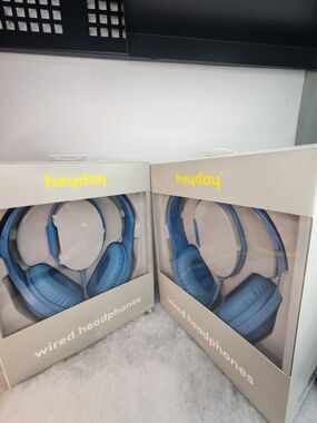 2 Heyday Wired On-Ear Headphones Blue Teal New in Box